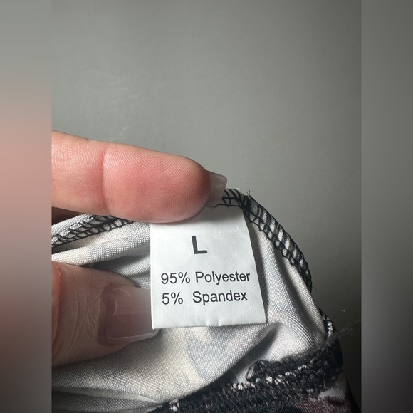 Leopard Print Lace Knee Cutouts High Rise Leggings Size Large - Picture 4 of 4